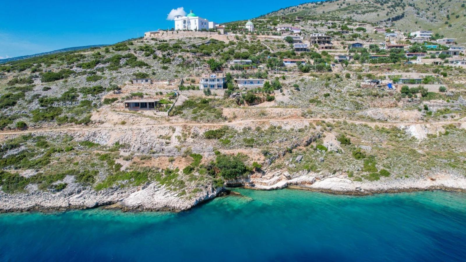 Vila Fjona Sarande Luaran gambar