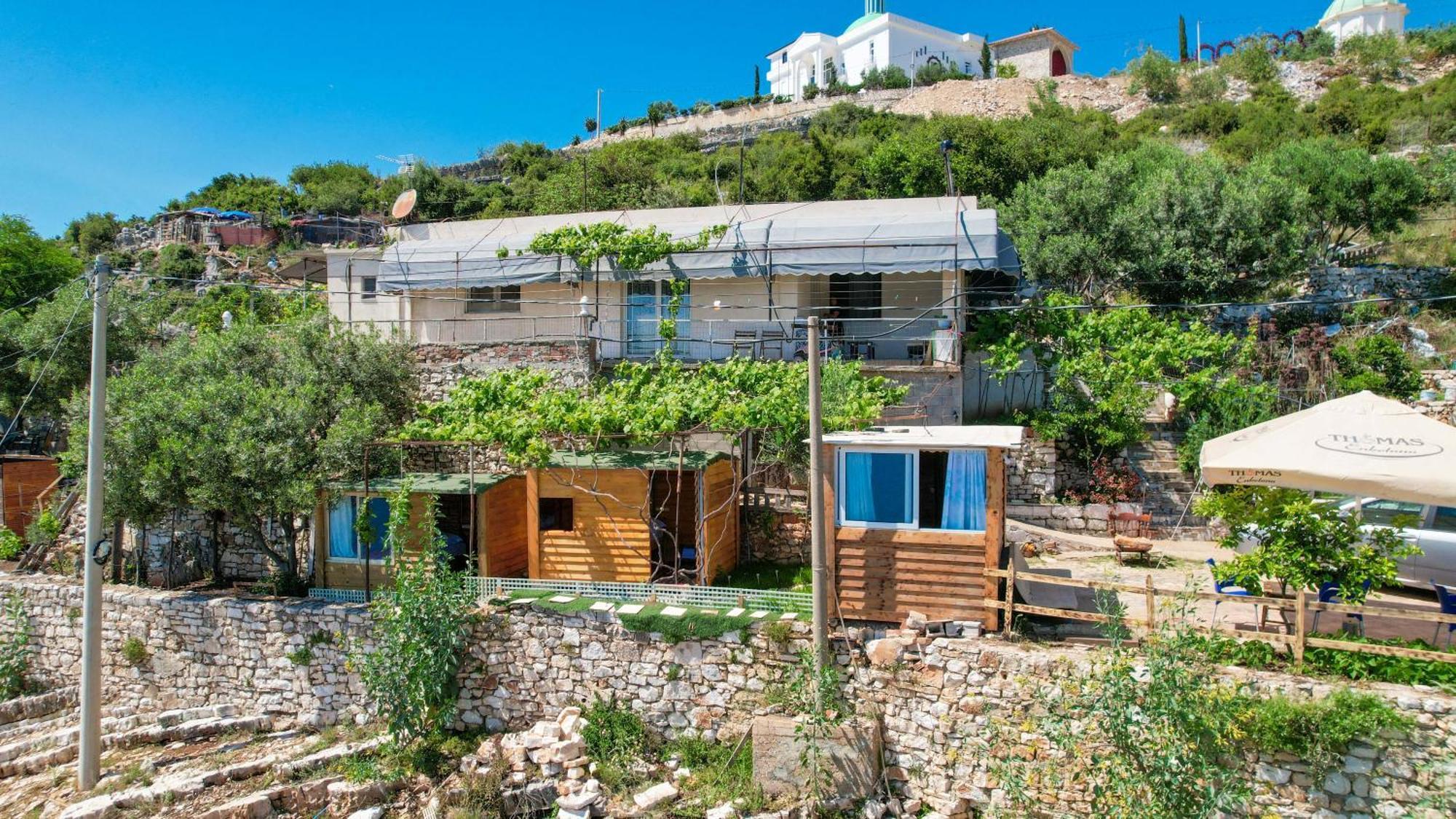 Vila Fjona Sarande Luaran gambar